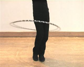 hooping knee circles