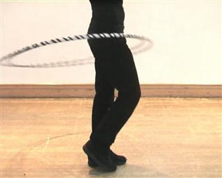 hooping knee circles